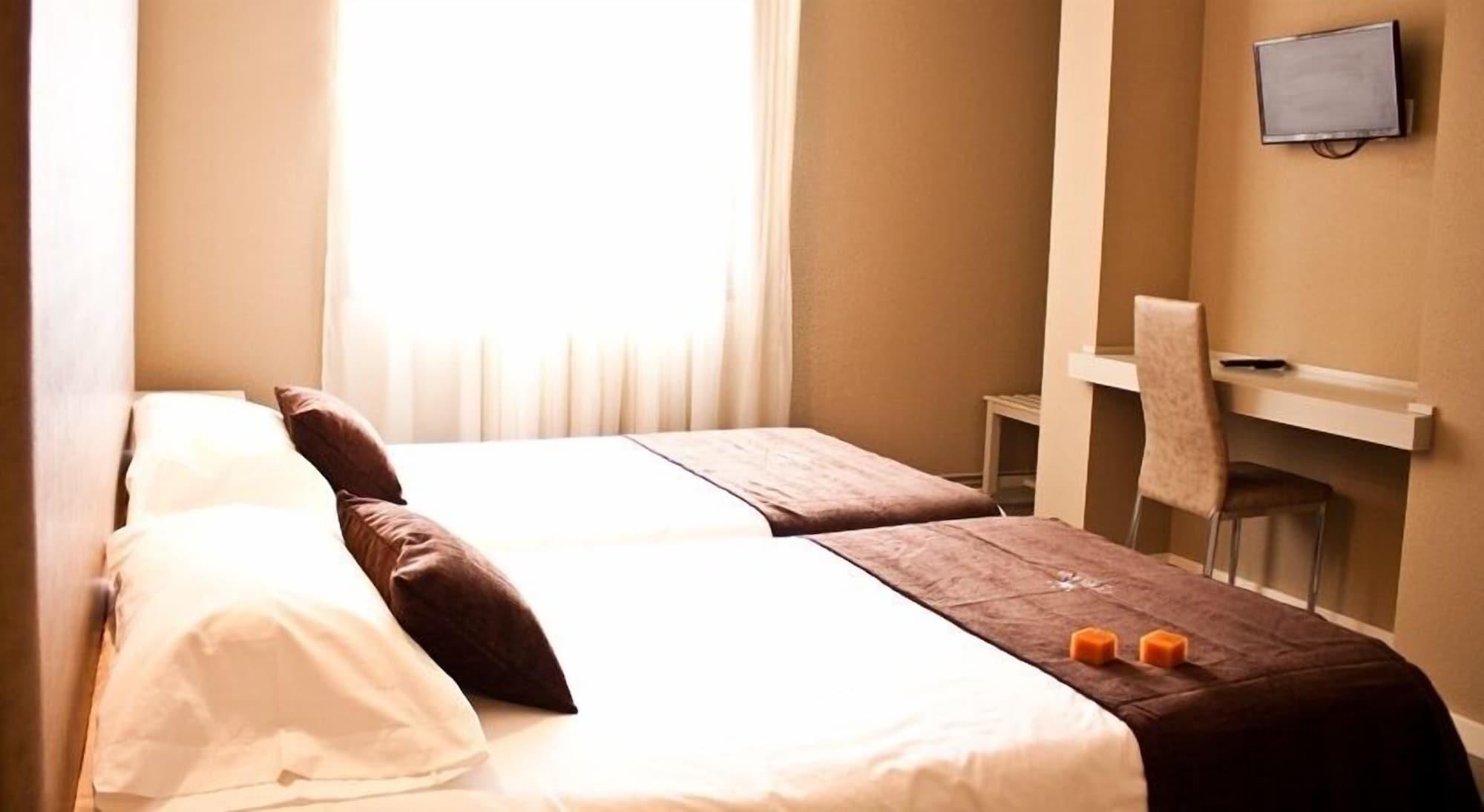 Hotel Corona De Galicia Valga Ngoại thất bức ảnh