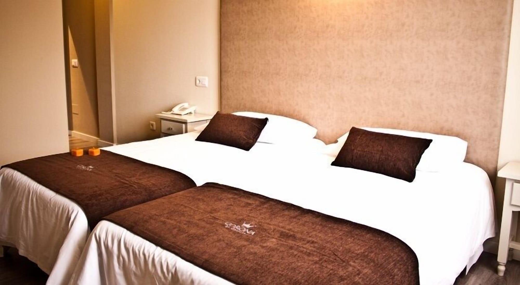 Hotel Corona De Galicia Valga Ngoại thất bức ảnh
