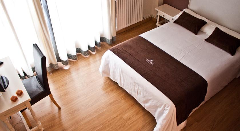 Hotel Corona De Galicia Valga Ngoại thất bức ảnh