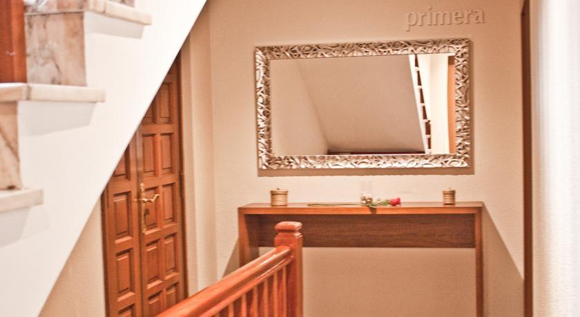 Hotel Corona De Galicia Valga Ngoại thất bức ảnh